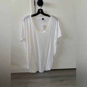 old navy "luxe v-neck tshirt" - L - white